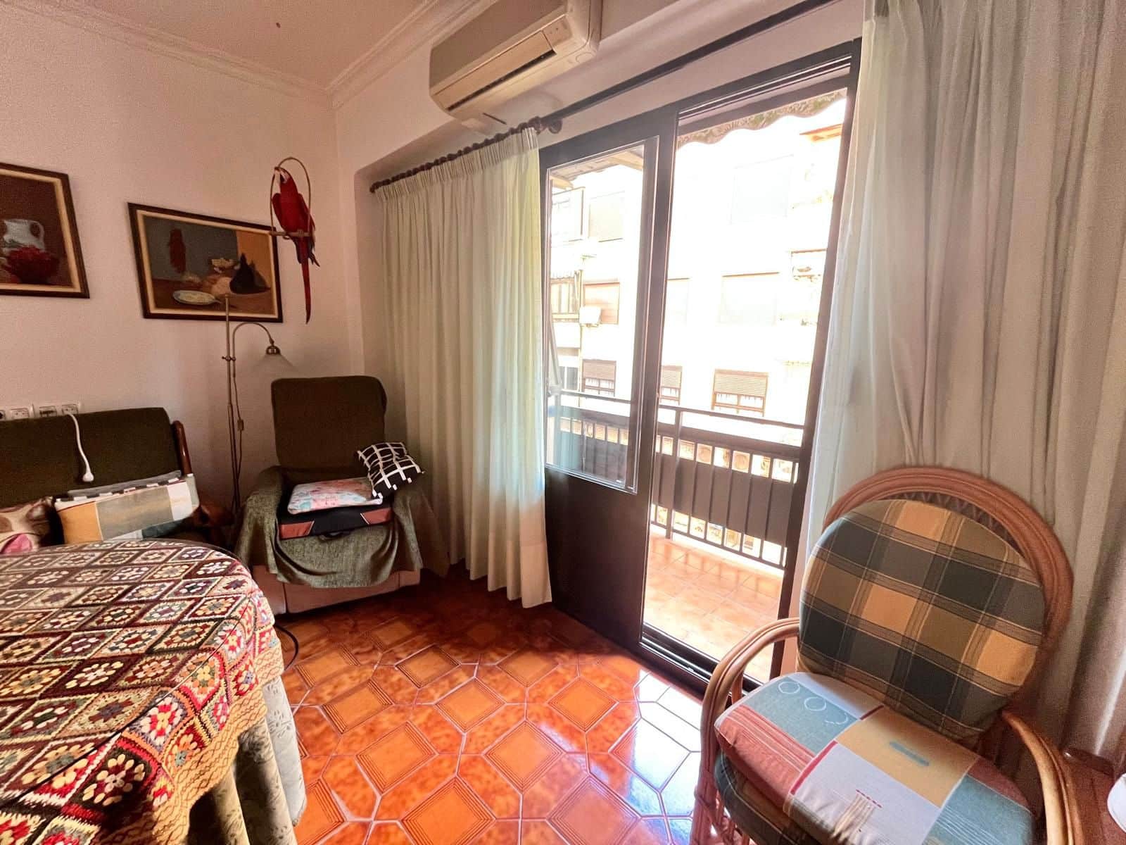 3 soveværelse Lejlighed til salg i Alicante by - € 251.000 (Ref: 8990345)