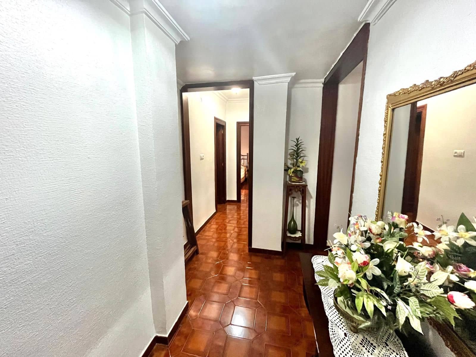 3 soveværelse Lejlighed til salg i Alicante by - € 251.000 (Ref: 8990345)