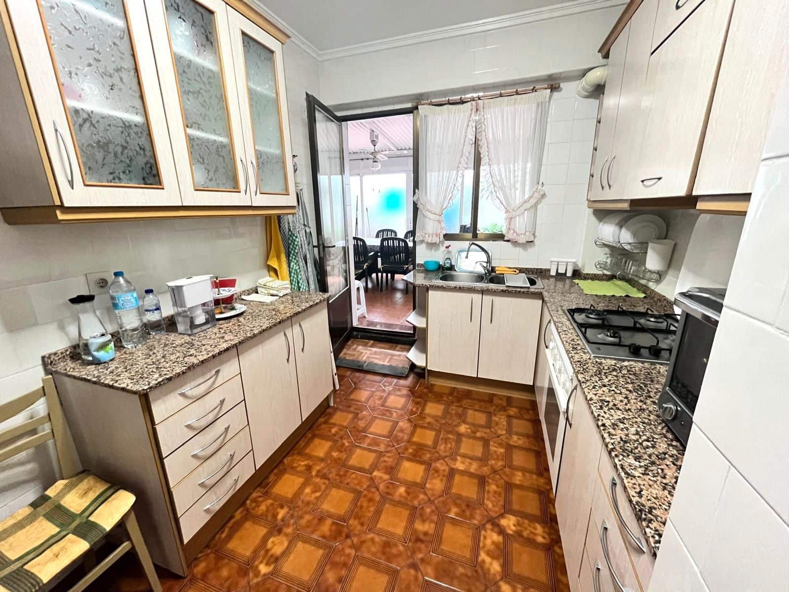 3 soveværelse Lejlighed til salg i Alicante by - € 251.000 (Ref: 8990345)