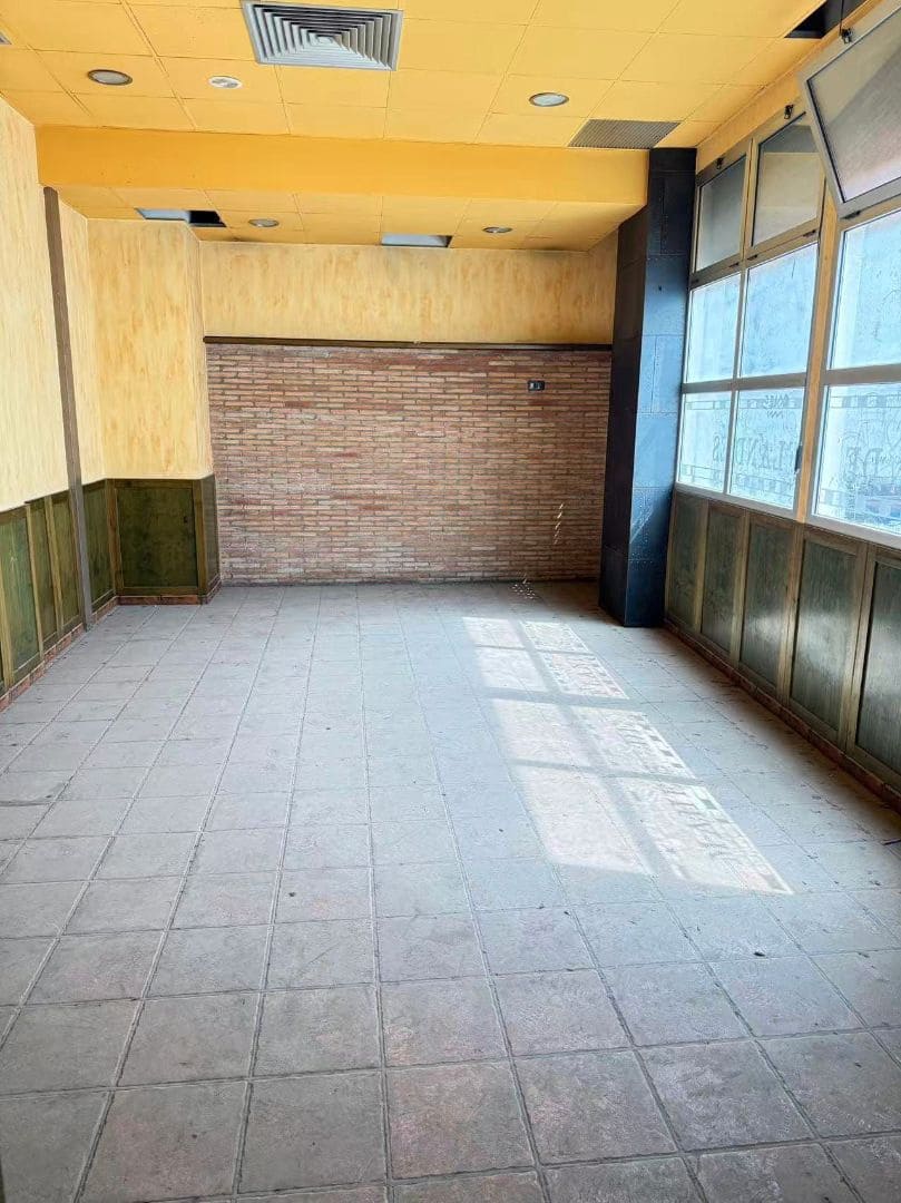 Erhverv til salg i Elche / Elx - € 220.000 (Ref: 9007347)