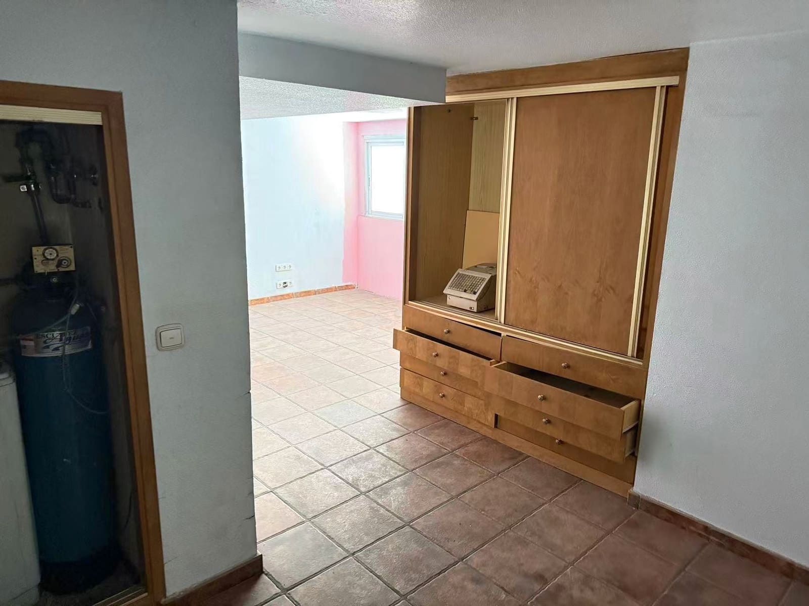 Erhverv til salg i Elche / Elx - € 220.000 (Ref: 9007347)