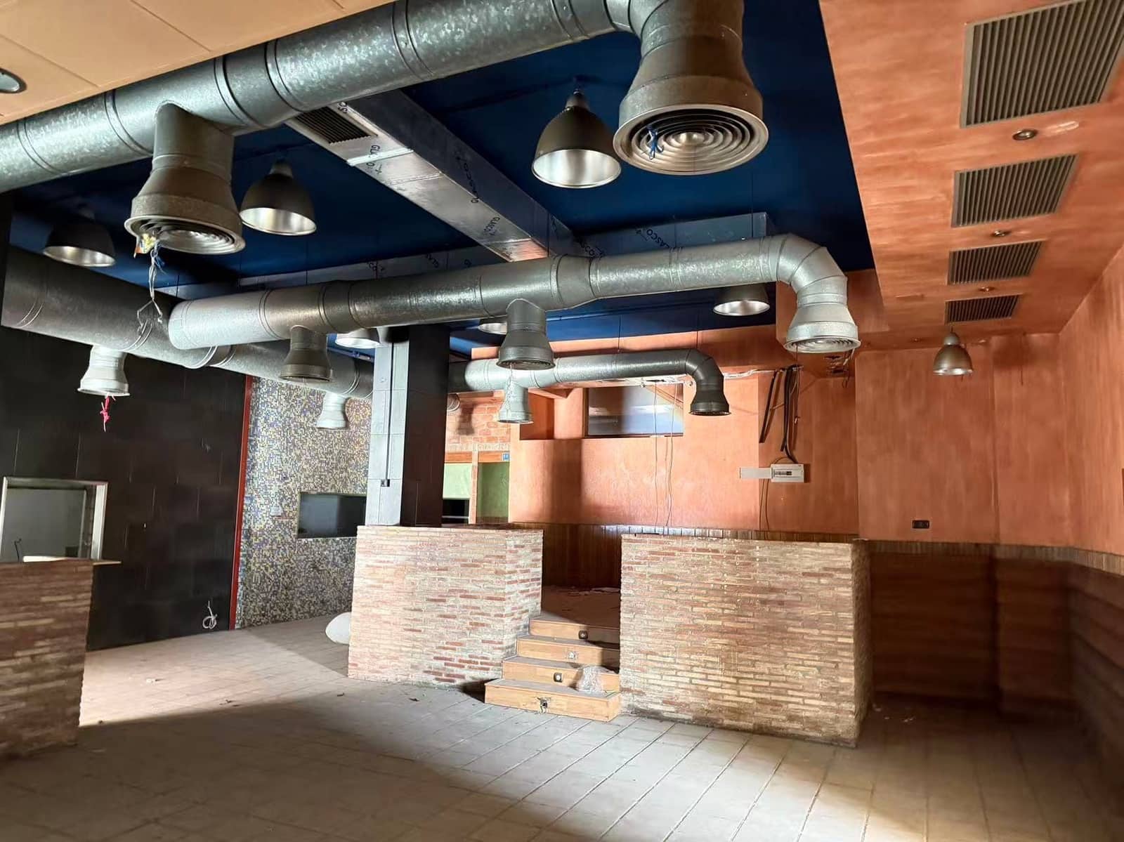 Erhverv til salg i Elche / Elx - € 220.000 (Ref: 9007347)