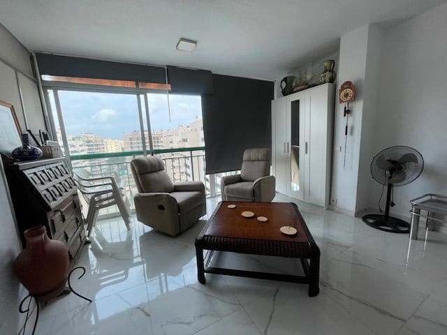 Studio att hyra i PAU, Alicante stad med pool - 900 € (Ref: 9026138)