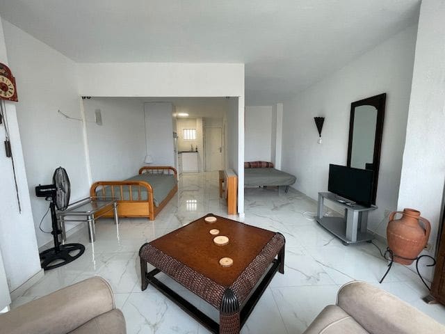 Studio att hyra i PAU, Alicante stad med pool - 900 € (Ref: 9026138)