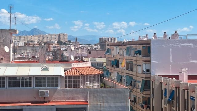 4 camera da letto Appartamento in vendita in Carolinas Altas, Alicante città - 259.000 € (Rif: 9029060)