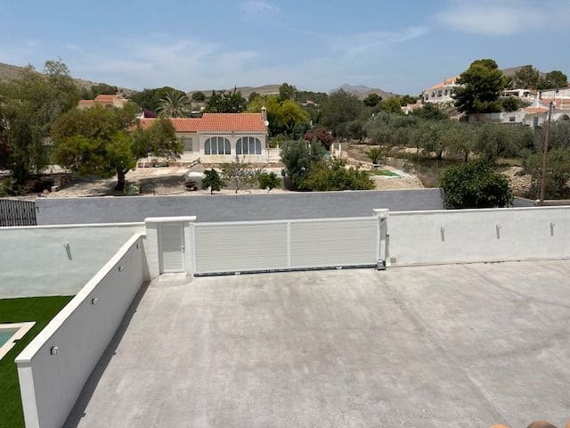 6 sypialnia Willa do wynajęcia w Miasto Alicante / Alacant z basenem garażem - 5 500 € (Ref: 9034068)