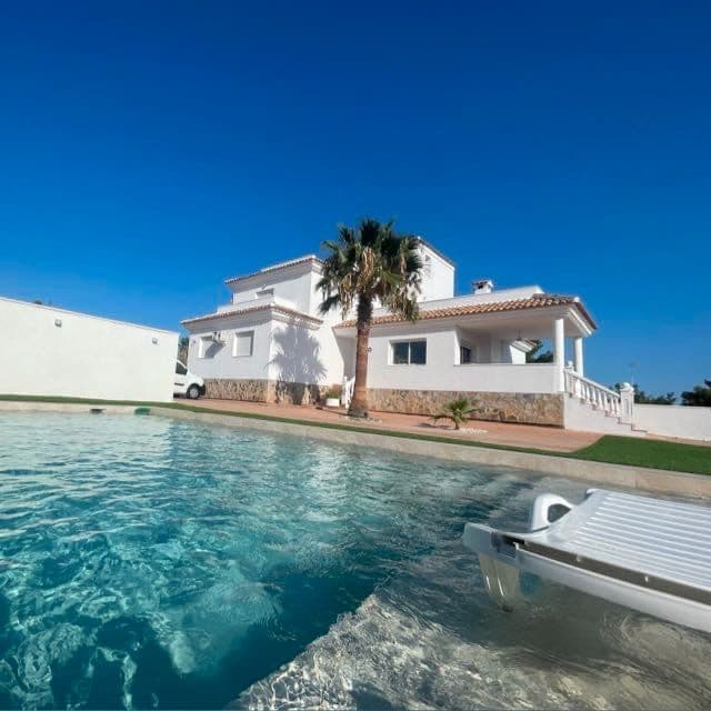 6 sypialnia Willa do wynajęcia w Miasto Alicante / Alacant z basenem garażem - 5 500 € (Ref: 9034068)