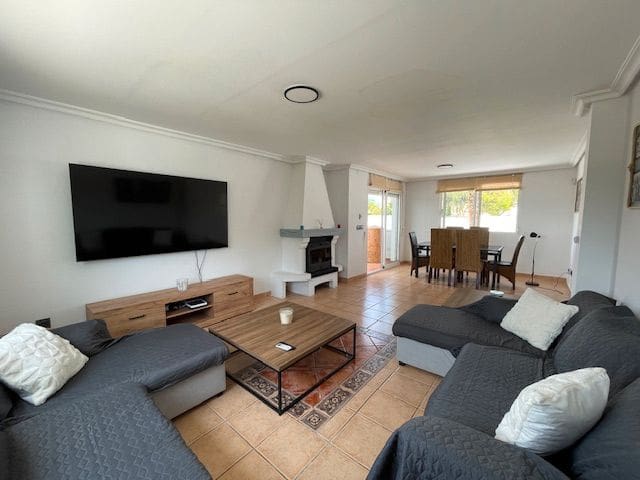 6 sypialnia Willa do wynajęcia w Miasto Alicante / Alacant z basenem garażem - 5 500 € (Ref: 9034068)