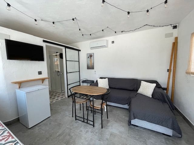 6 sypialnia Willa do wynajęcia w Miasto Alicante / Alacant z basenem garażem - 5 500 € (Ref: 9034068)