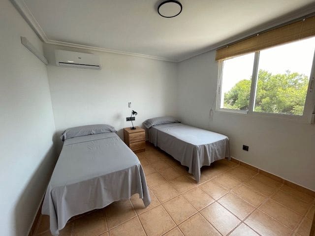 6 sypialnia Willa do wynajęcia w Miasto Alicante / Alacant z basenem garażem - 5 500 € (Ref: 9034068)