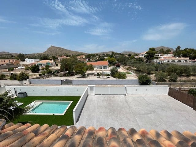 6 sypialnia Willa do wynajęcia w Miasto Alicante / Alacant z basenem garażem - 5 500 € (Ref: 9034068)