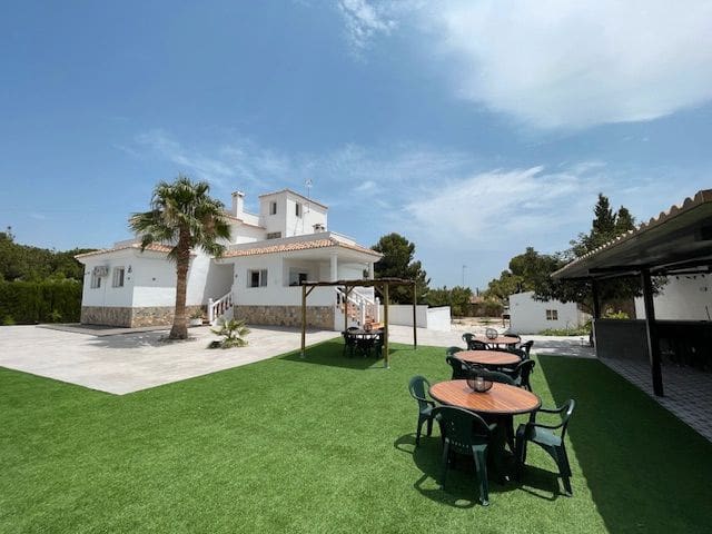 6 sypialnia Willa do wynajęcia w Miasto Alicante / Alacant z basenem garażem - 5 500 € (Ref: 9034068)