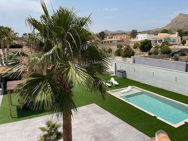 6 sypialnia Willa do wynajęcia w Miasto Alicante / Alacant z basenem garażem - 5 500 € (Ref: 9034068)