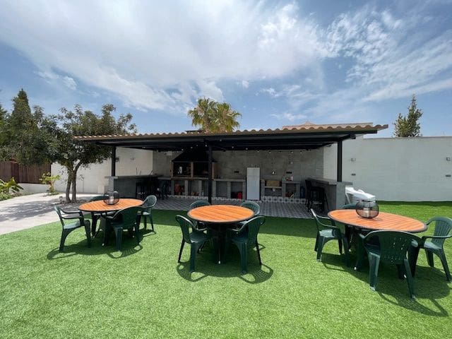 6 sypialnia Willa do wynajęcia w Miasto Alicante / Alacant z basenem garażem - 5 500 € (Ref: 9034068)