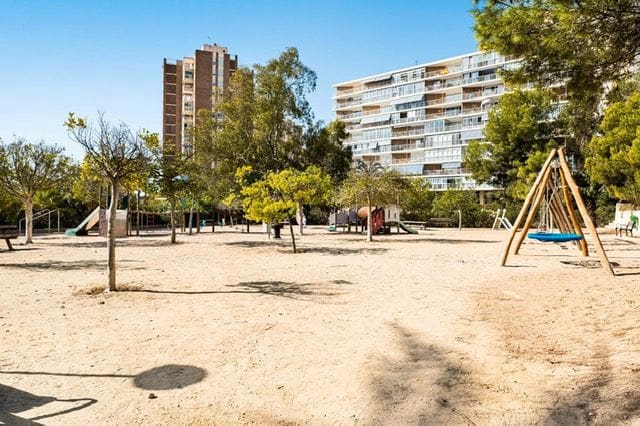 3 slaapkamer Flat te huur in El Campello met zwembad garage - € 1.800 (Ref: 9036240)