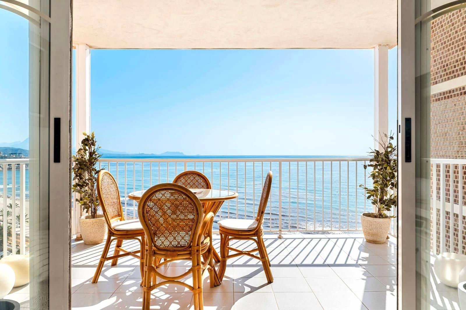 3 slaapkamer Flat te huur in El Campello met zwembad garage - € 1.800 (Ref: 9036240)