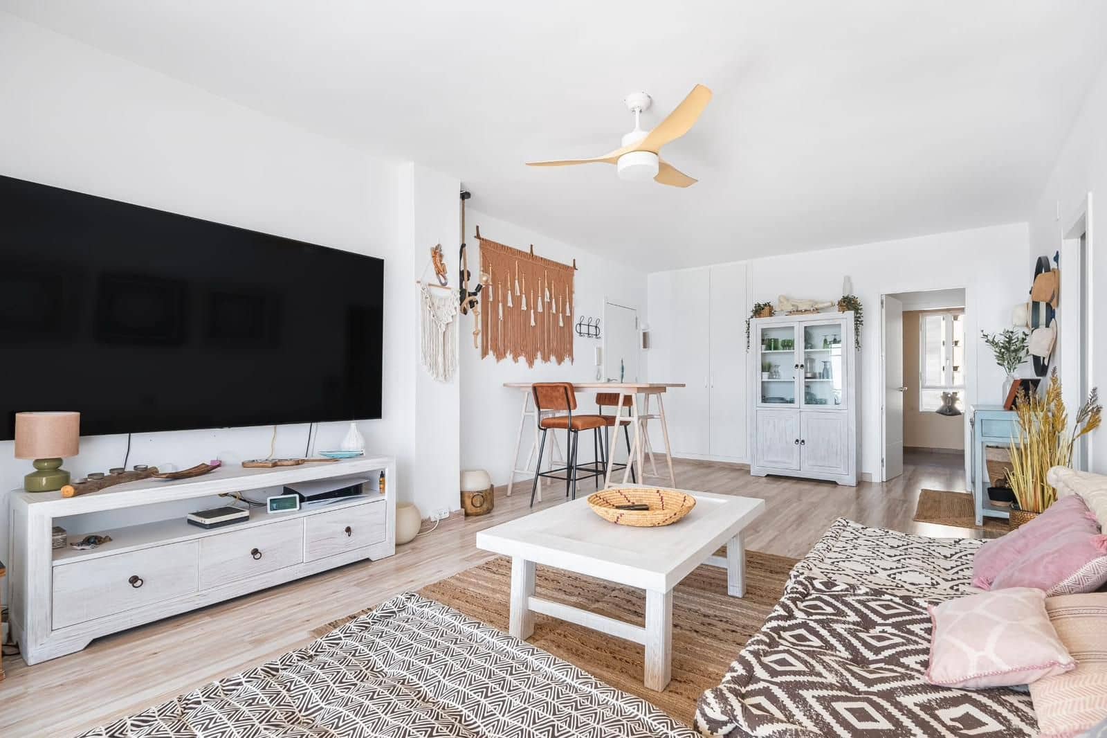 3 slaapkamer Flat te huur in El Campello met zwembad garage - € 1.800 (Ref: 9036240)