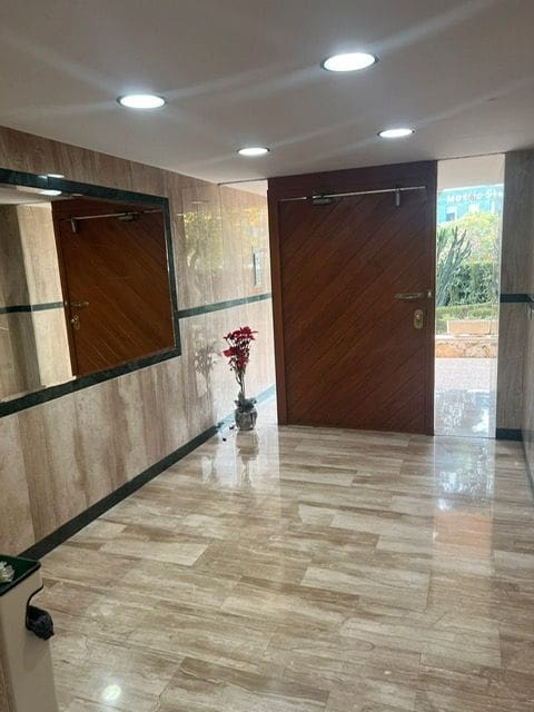 4 soveværelse Lejlighed til salg i Alicante by med swimmingpool garage - € 395.000 (Ref: 9046445)