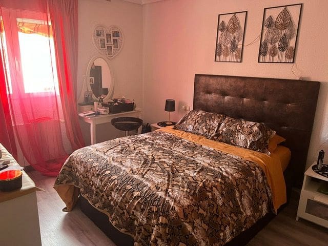 4 soveværelse Lejlighed til salg i Alicante by med swimmingpool garage - € 395.000 (Ref: 9046445)