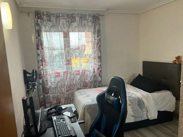 4 soveværelse Lejlighed til salg i Alicante by med swimmingpool garage - € 395.000 (Ref: 9046445)