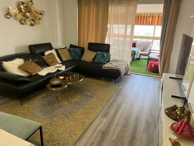 4 soveværelse Lejlighed til salg i San Blas, Alicante by med swimmingpool garage - € 395.000 (Ref: 9046445)