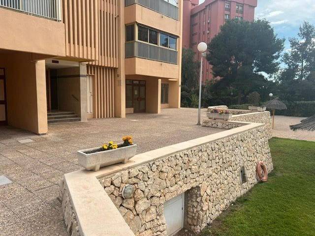 4 soveværelse Lejlighed til salg i Alicante by med swimmingpool garage - € 395.000 (Ref: 9046445)