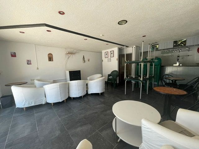 Erhverv til salg i El Campello - € 150.000 (Ref: 9047133)