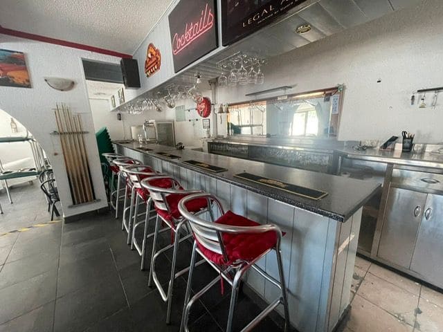 Erhverv til salg i El Campello - € 150.000 (Ref: 9047133)