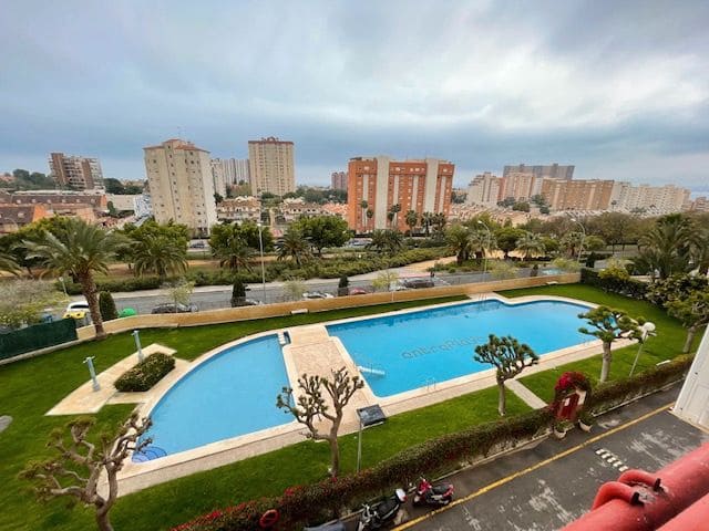 3 soveværelse Lejlighed til leje i Cabo de las Huertas, Alicante by med swimmingpool garage - € 1.395 (Ref: 9057144)