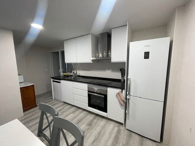 3 soveværelse Lejlighed til leje i El Campello med garage - € 1.150 (Ref: 9094896)