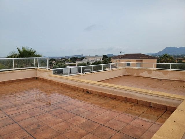 4 makuuhuone Huvila myytävänä paikassa Alicante kaupunki mukana uima-altaan 
autotalli - 480 000 € (Ref: 9100514)