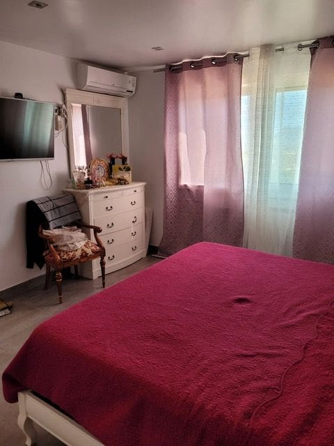 4 makuuhuone Huvila myytävänä paikassa Alicante kaupunki mukana uima-altaan 
autotalli - 480 000 € (Ref: 9100514)