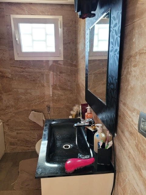 4 makuuhuone Huvila myytävänä paikassa Alicante kaupunki mukana uima-altaan 
autotalli - 480 000 € (Ref: 9100514)