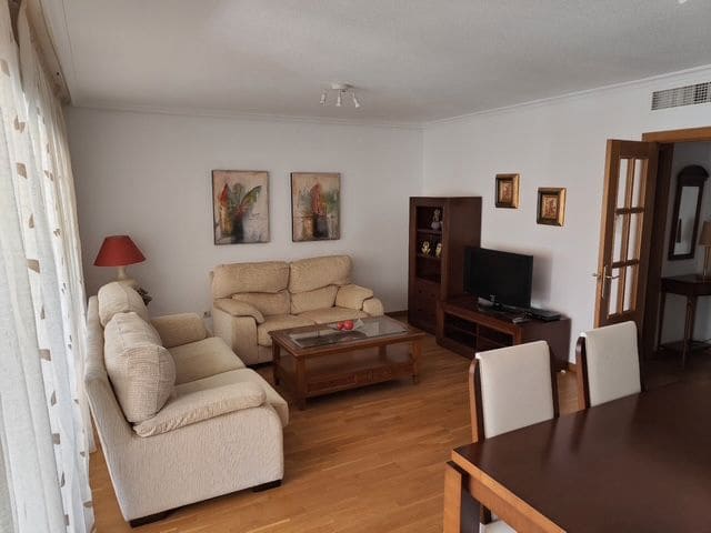 3 camera da letto Appartamento da affittare in Alicante citta con piscina garage - 1.350 € (Rif: 9101846)