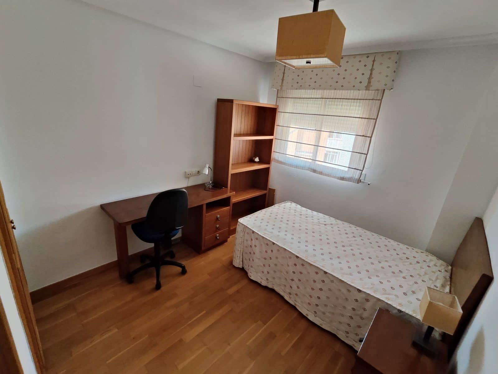 3 camera da letto Appartamento da affittare in Alicante citta con piscina garage - 1.350 € (Rif: 9101846)