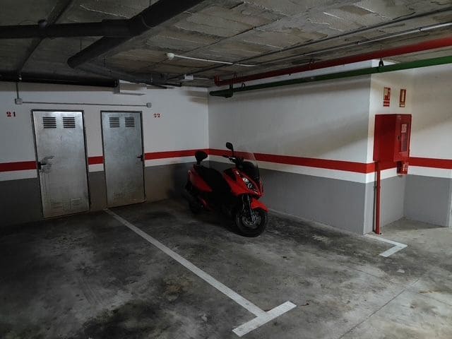 3 camera da letto Appartamento da affittare in Alicante citta con piscina garage - 1.350 € (Rif: 9101846)