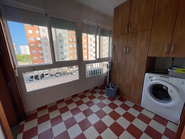 3 quarto Apartamento para arrendar em Alicante cidade com piscina garagem - 1 300 € (Ref: 9106178)