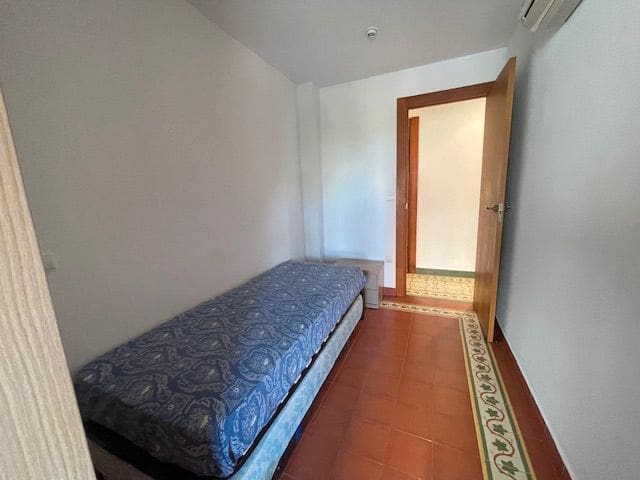 3 quarto Apartamento para arrendar em Alicante cidade com piscina garagem - 1 300 € (Ref: 9106178)