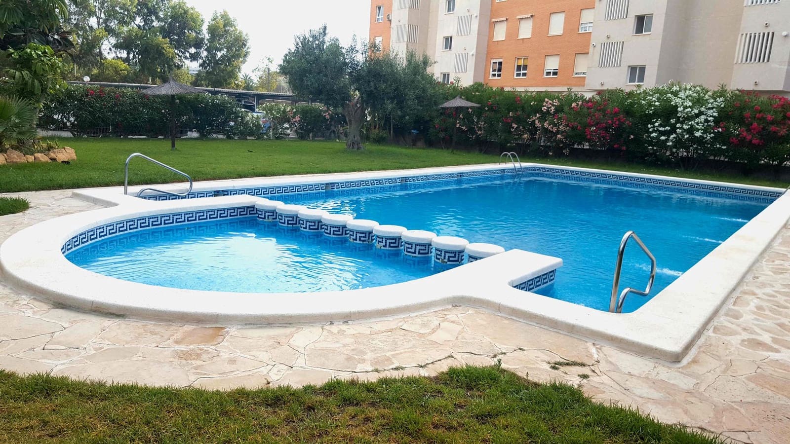 3 quarto Apartamento para arrendar em Alicante cidade com piscina garagem - 1 300 € (Ref: 9106178)