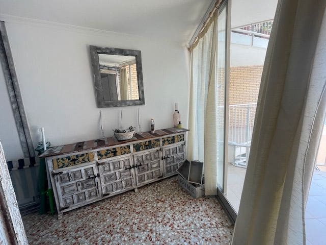 2 slaapkamer Flat te huur in El Campello met garage - € 1.100 (Ref: 9109933)