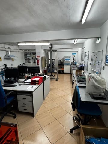 Kontor til salg i Florida Baja, Alicante by med garage - € 120.000 (Ref: 9127851)