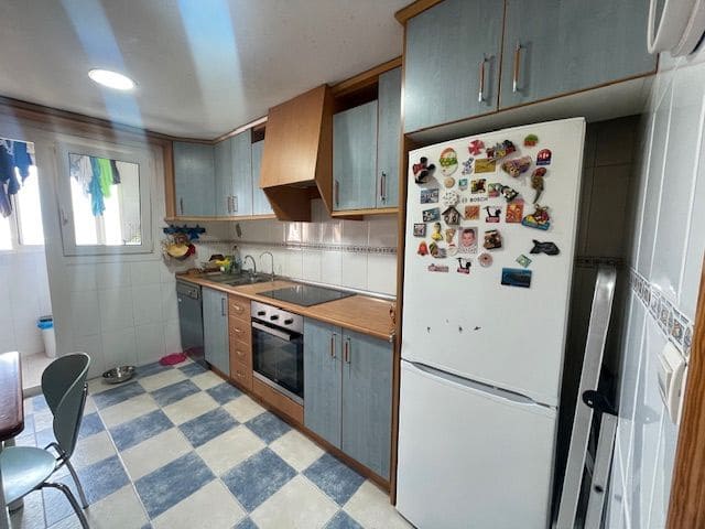 3 soveværelse Lejlighed til salg i El Campello med swimmingpool garage - € 560.000 (Ref: 9158692)