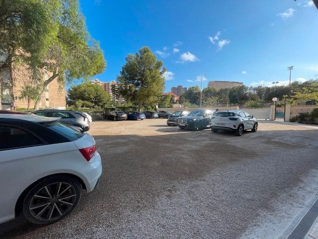 1 sovrum Lägenhet att hyra i Alicante stad med garage - 875 € (Ref: 9158695)