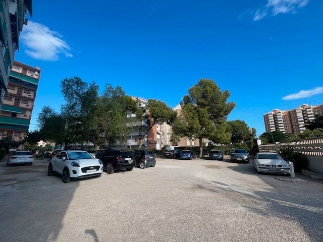 1 sovrum Lägenhet att hyra i Alicante stad med garage - 875 € (Ref: 9158695)