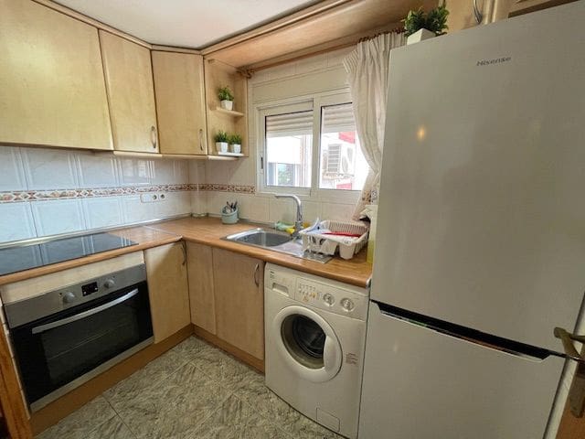 2 bedroom Flat for rent in Alicante / Alacant city with pool garage - € 1,250 (Ref: 9158696)