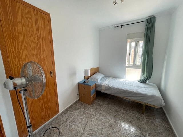 2 bedroom Flat for rent in Alicante / Alacant city with pool garage - € 1,250 (Ref: 9158696)