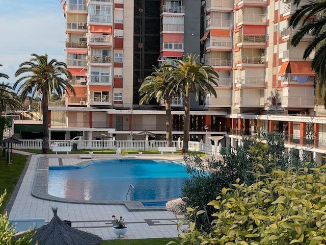 2 bedroom Flat for rent in Alicante / Alacant city with pool garage - € 1,250 (Ref: 9158696)