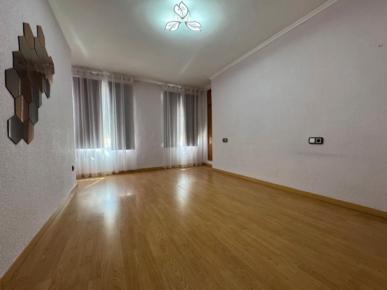 3 soveværelse Lejlighed til salg i Alicante by - € 187.000 (Ref: 9158698)