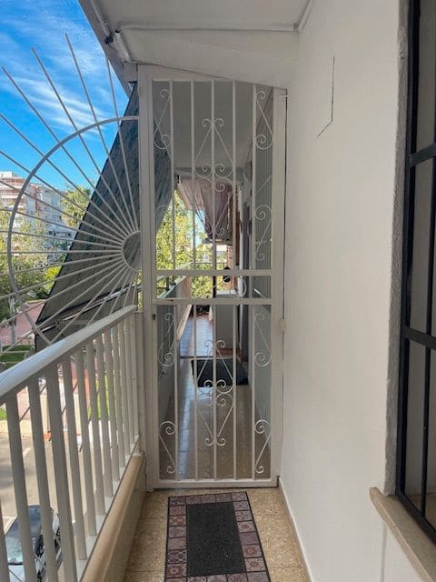 3 soverom Leilighet til salgs i Alicante by med svømmebasseng garasje - € 400 000 (Ref: 9158699)