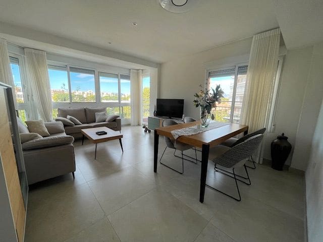 3 soverom Leilighet til salgs i Alicante by med svømmebasseng garasje - € 400 000 (Ref: 9158699)